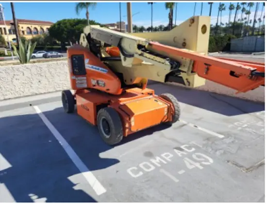 2016 JLG E400AJPN Articulating Boom Lift