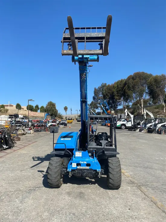 2015 Genie GTH-5519 Forklift