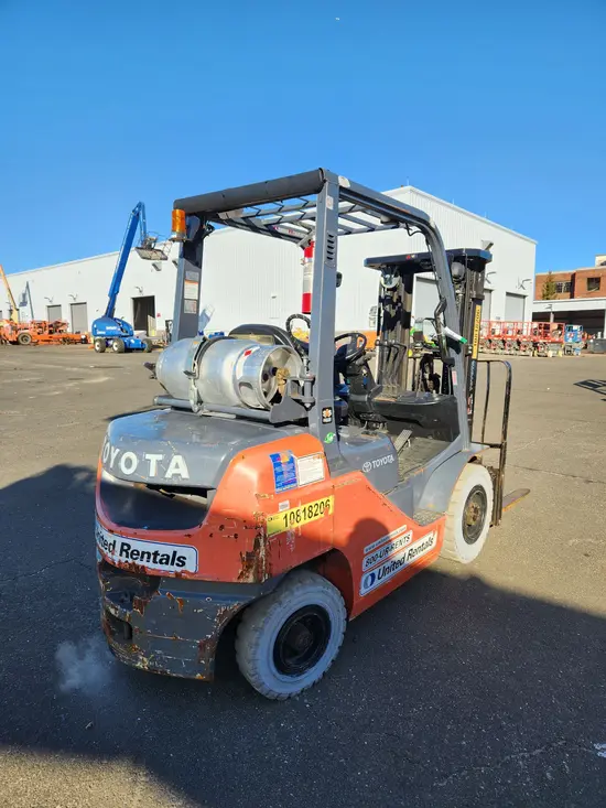 2018 Toyota 8FGU25 Warehouse Forklift