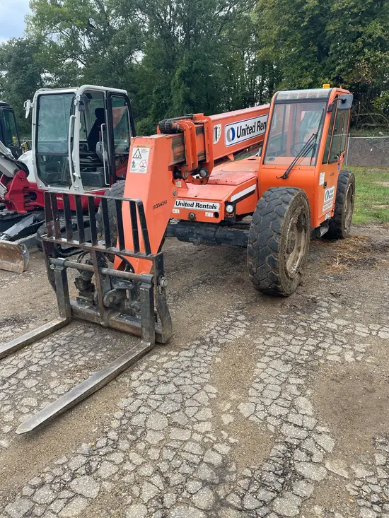 2015 SKYTRAK 8042 Forklift