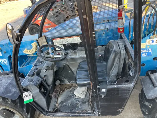 2017 Genie GTH-5519 Forklift
