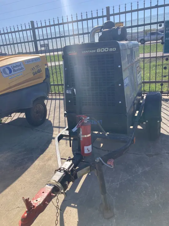 2017 Lincoln Electric VANTAGE 600SD Welder