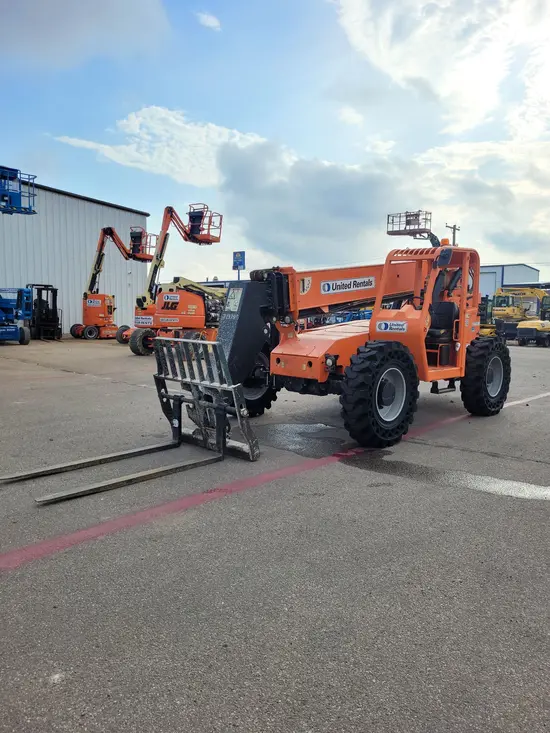 2015 SKYTRAK 6042 Forklift