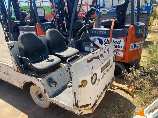 2017 Taylor Dunn B5-440-48 Utility Vehicle