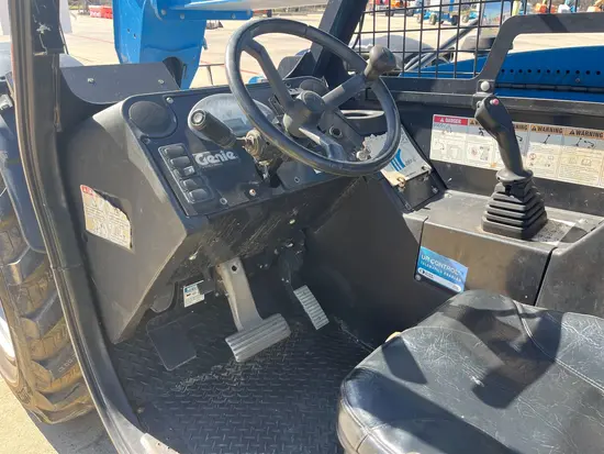 2015 Genie GTH-844 Forklift