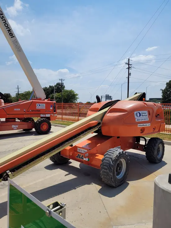 2014 JLG 400S Boom Lift