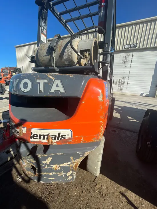 2017 Toyota 8FGU25 Warehouse Forklift