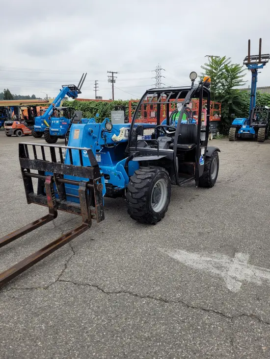 2017 Genie GTH-5519 Forklift