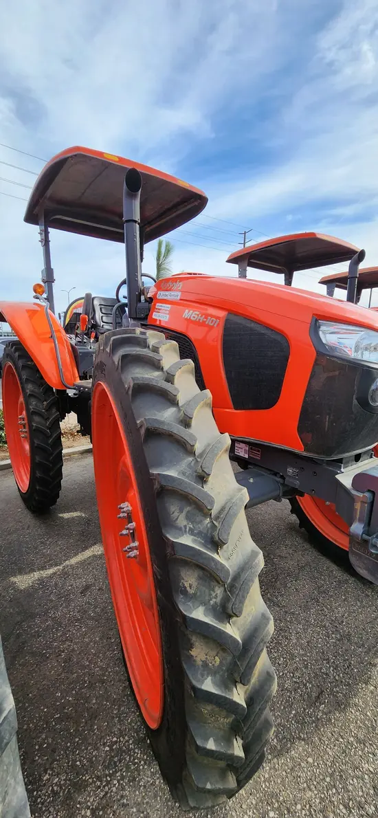 2022 Kubota M6H-101SHD Wheel Loader