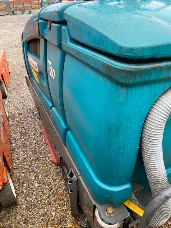 2017 Tennant T-20 Scrubber