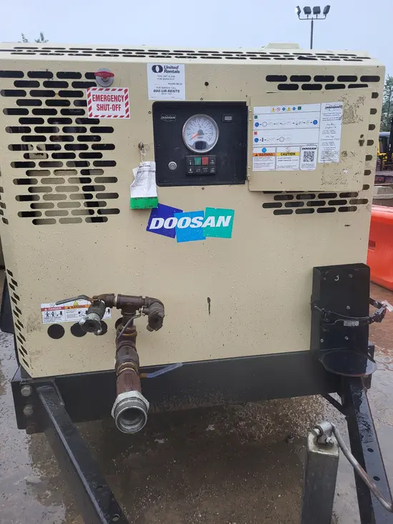 2018 Doosan P425/HP375EXT3 Air Compressor
