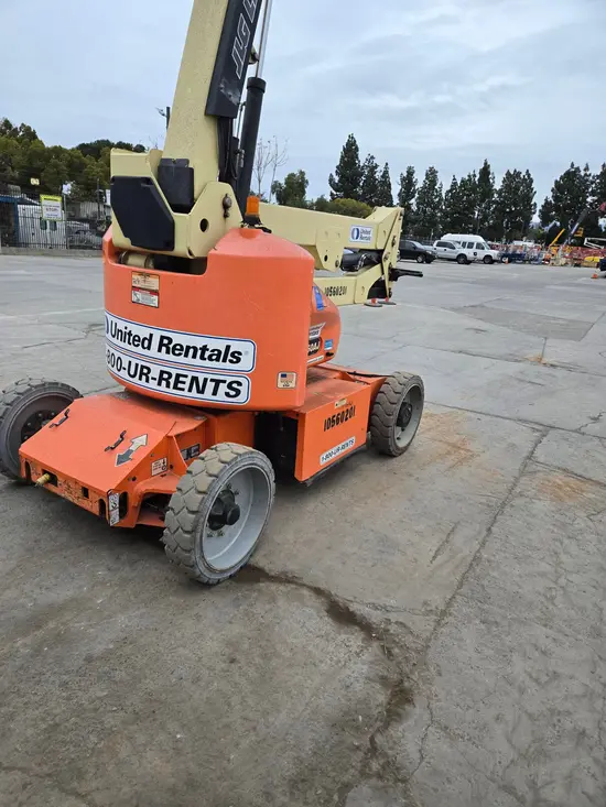 2017 JLG E450AJ Articulating Boom Lift