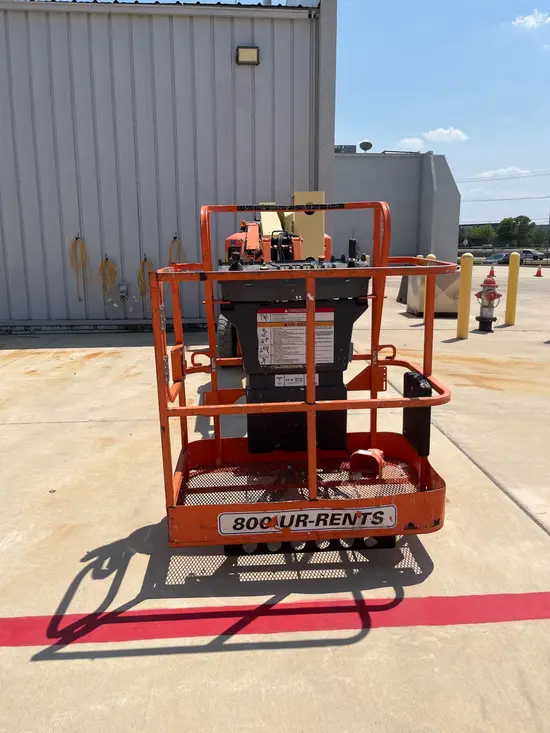 2016 JLG E400AJPN Articulating Boom Lift