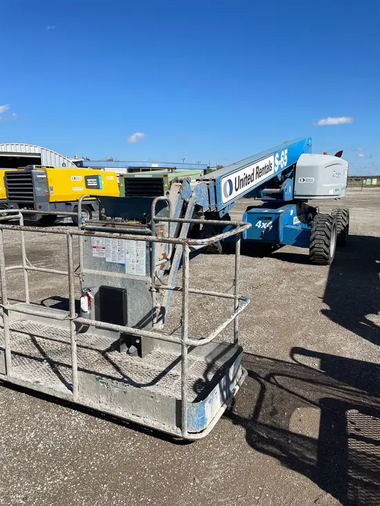 2014 Genie S-65 Boom Lift