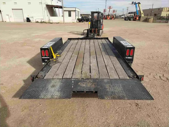 2015 Towmaster T-12DT Trailer