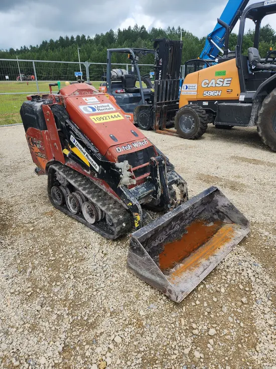 2019 Ditch Witch SK600 Track Loader