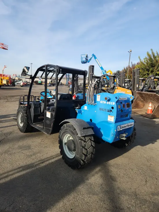 2017 Genie GTH-5519 Forklift