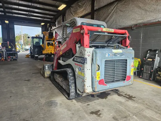 2017 Takeuchi TL10V2-R Track Loader