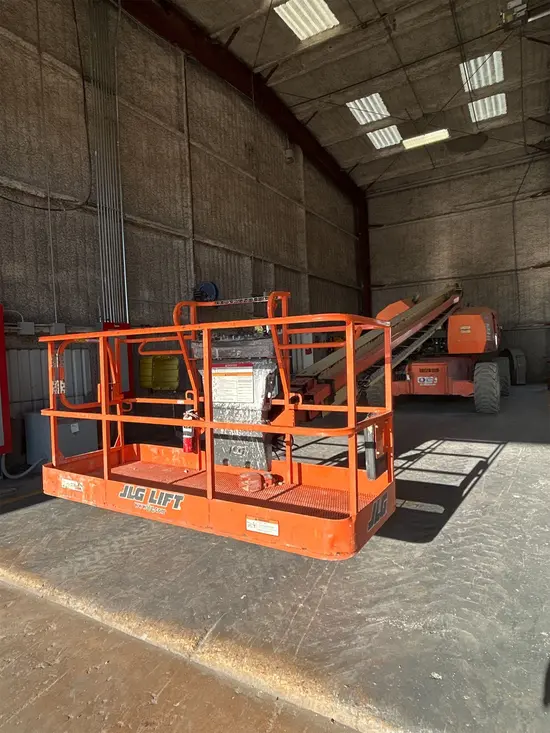 2013 JLG 800S Boom Lift