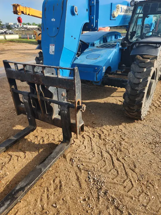 2016 Genie GTH-844 Forklift