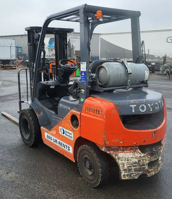2018 Toyota 8FGU25 Warehouse Forklift