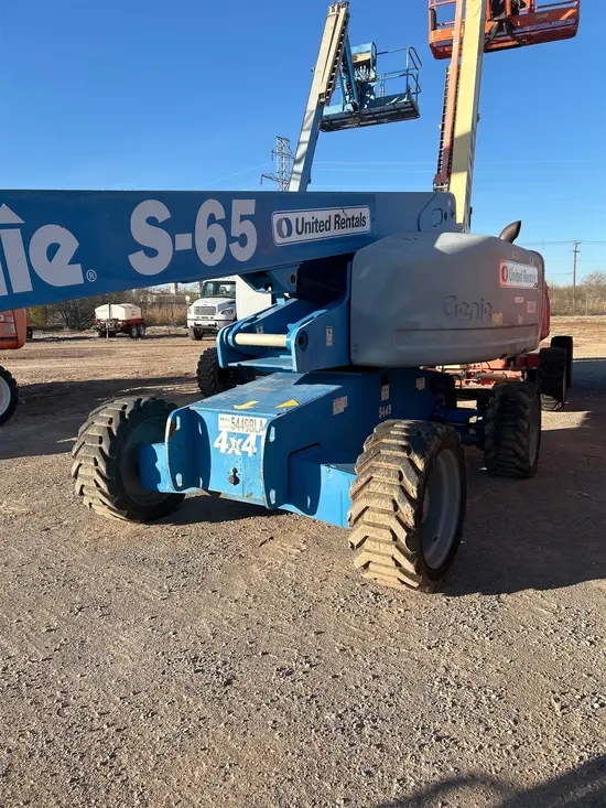 2014 Genie S-65 Boom Lift