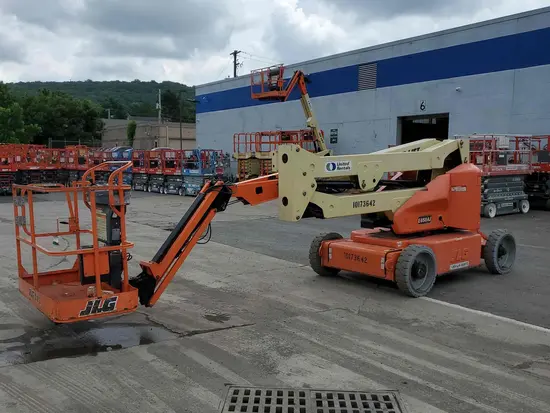2013 JLG E450AJ Articulating Boom Lift