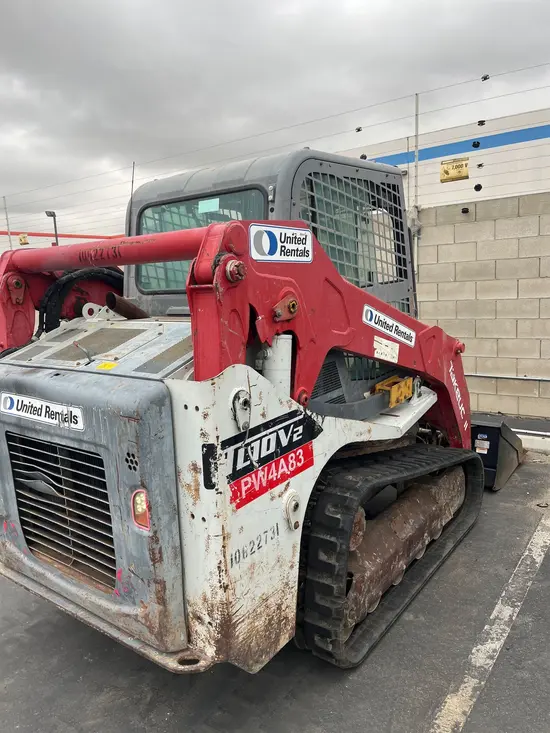 2017 Takeuchi TL10V2-CR Track Loader