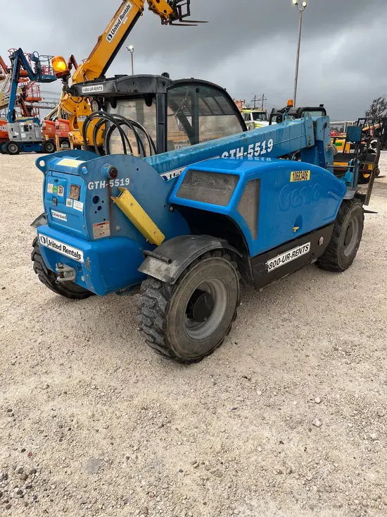 2017 Genie GTH-5519 Forklift
