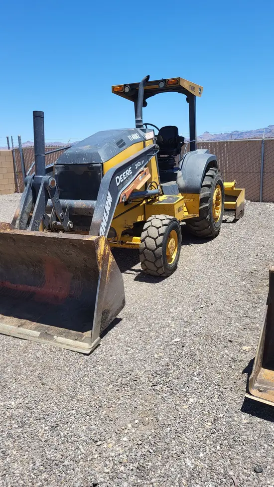 2016 John Deere 210L EP Wheel Loader