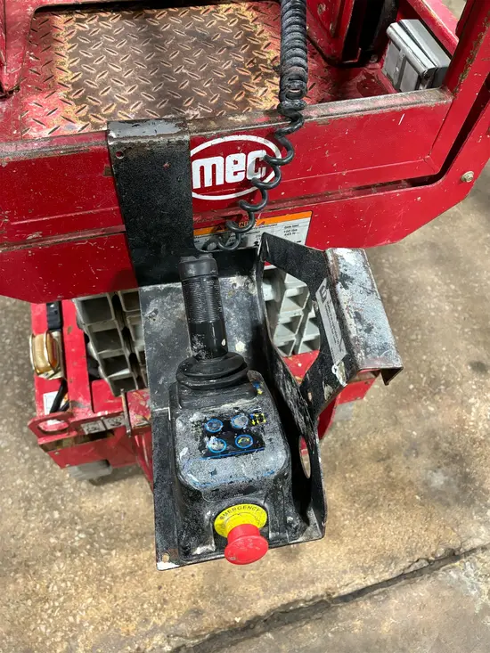 2018 MEC MICRO 19 Scissor Lift