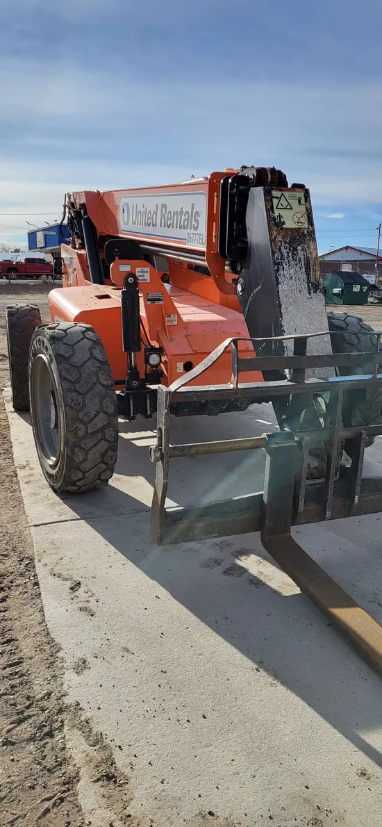 2016 SKYTRAK 6042 Forklift