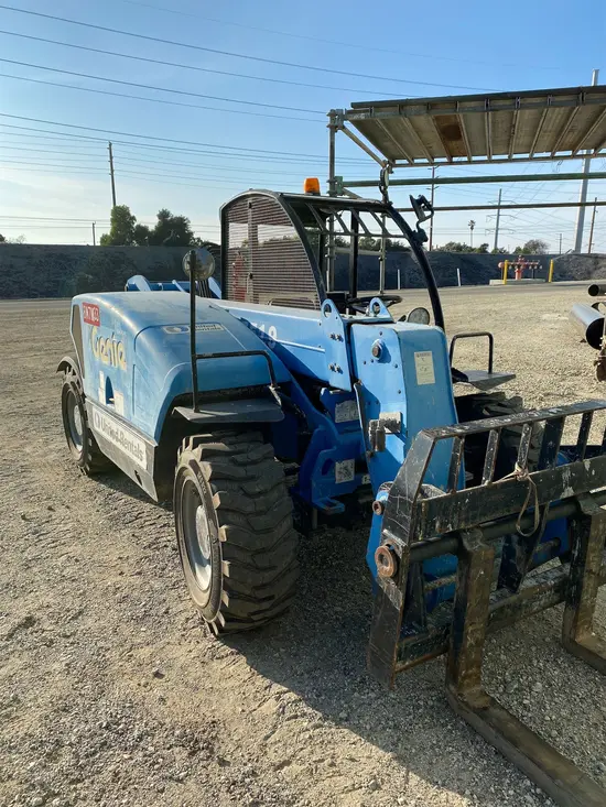 2015 Genie GTH-5519 Forklift
