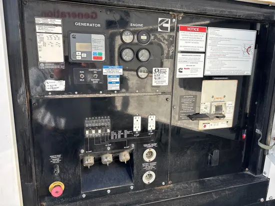 2016 Cummins C300D6R WOG Diesel Generator