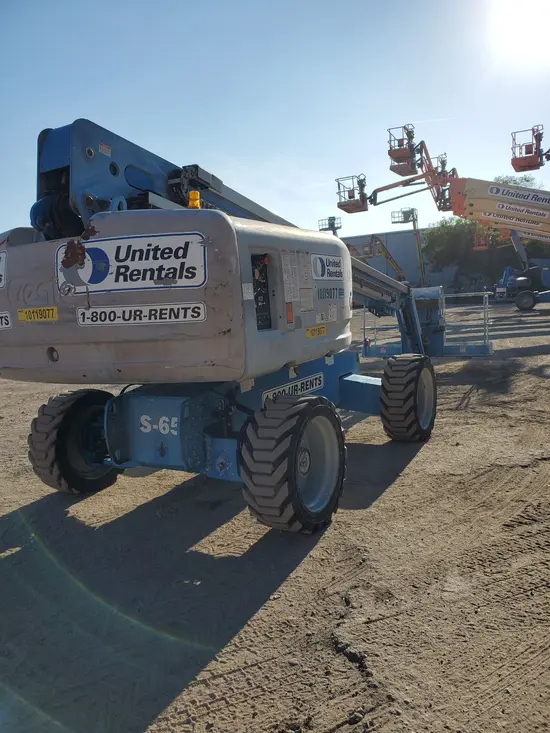 2013 Genie S-65 Boom Lift