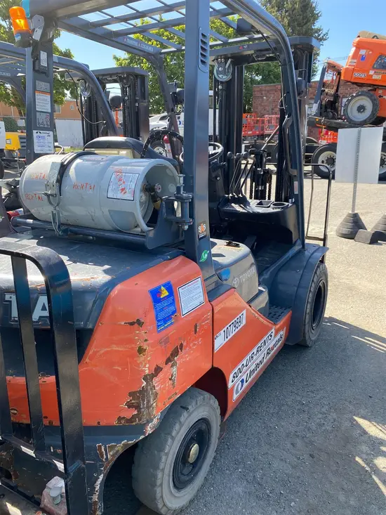 2018 Toyota 8FGU25 Warehouse Forklift