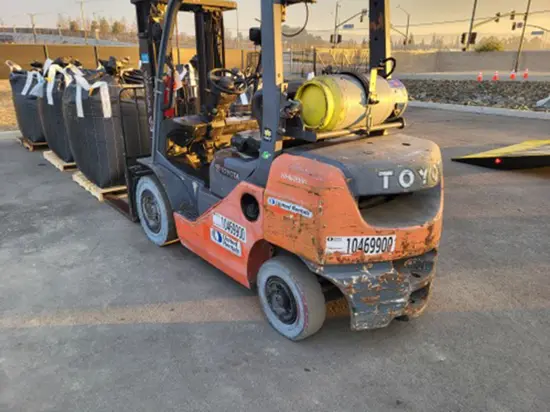 2016 Toyota 8FGU25 Warehouse Forklift