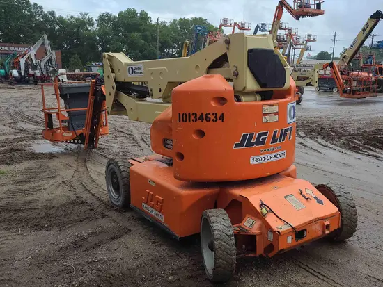 2013 JLG E400AJPN Articulating Boom Lift