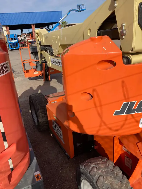 2018 JLG E450AJ Articulating Boom Lift