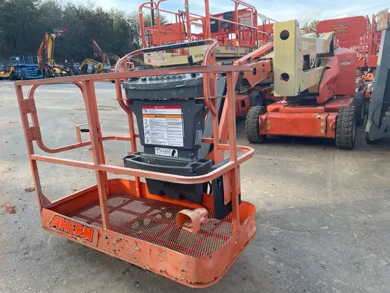 2014 JLG E450AJ Articulating Boom Lift