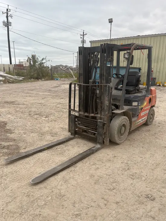 2017 Toyota 8FDU25 Warehouse Forklift