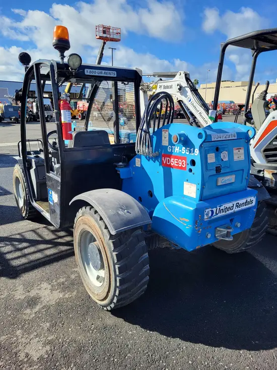 2016 Genie GTH-5519 Forklift