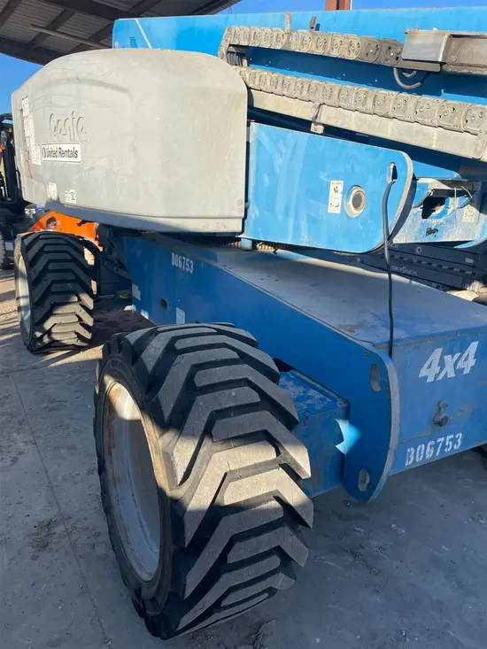 2014 Genie S-80 Boom Lift