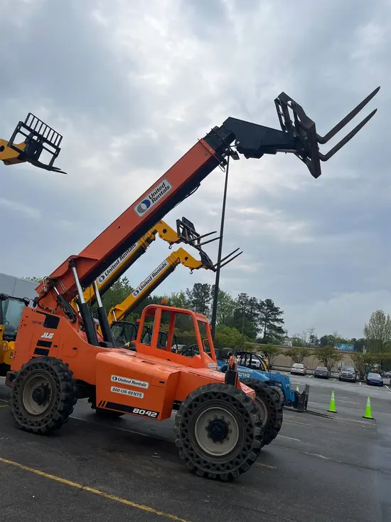 2016 SKYTRAK 8042 Forklift