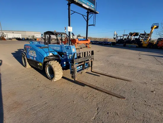 2017 Genie GTH-5519 Forklift