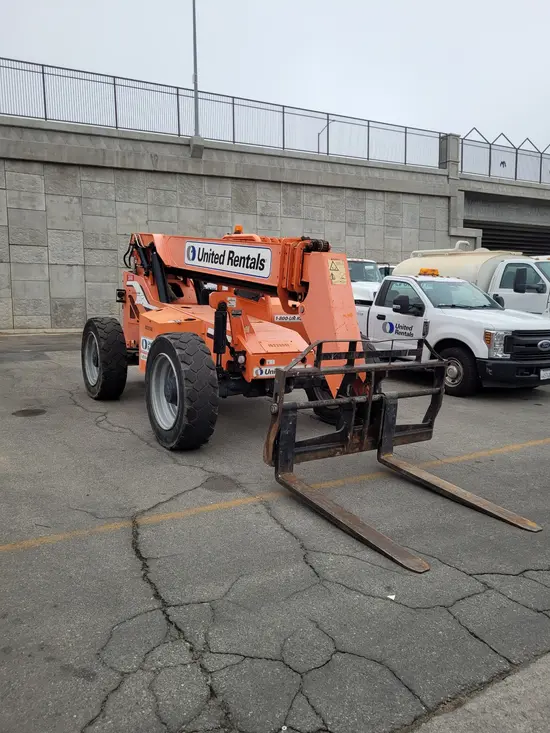 2015 SKYTRAK 6042 Forklift