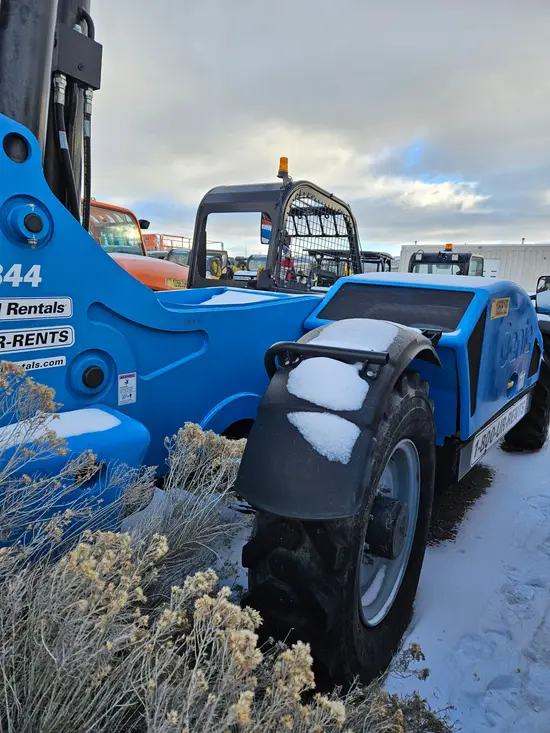 2016 Genie GTH-844D Forklift