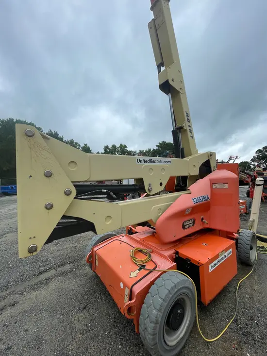 2016 JLG E400AJPN Articulating Boom Lift