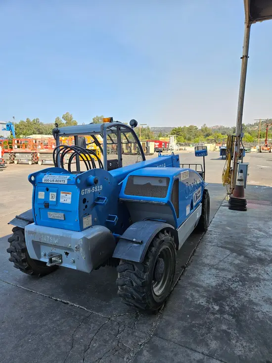 2014 Genie GTH-5519 Forklift