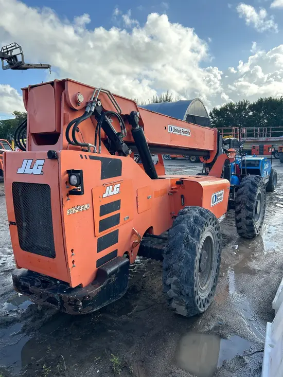 2016 SKYTRAK 6042 Forklift